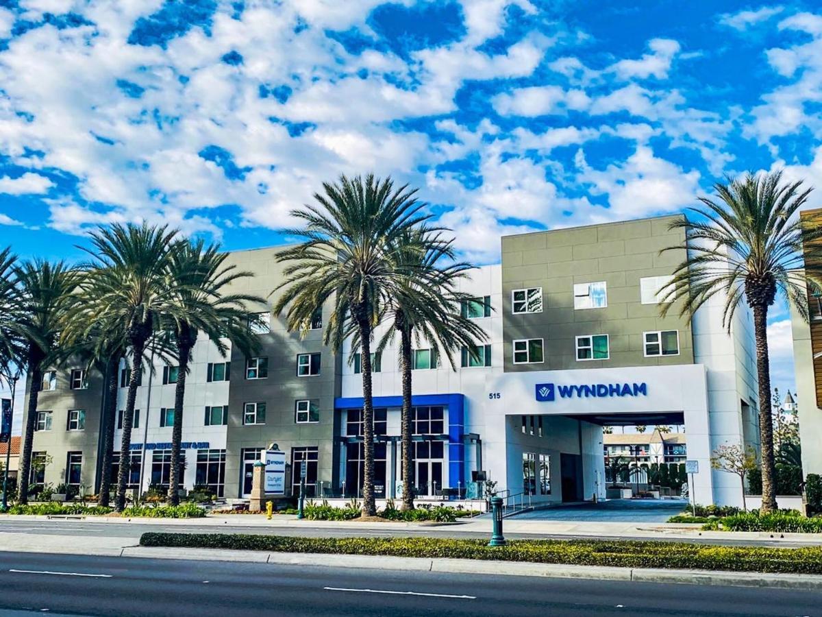 Wyndham Anaheim Hotel Exterior photo